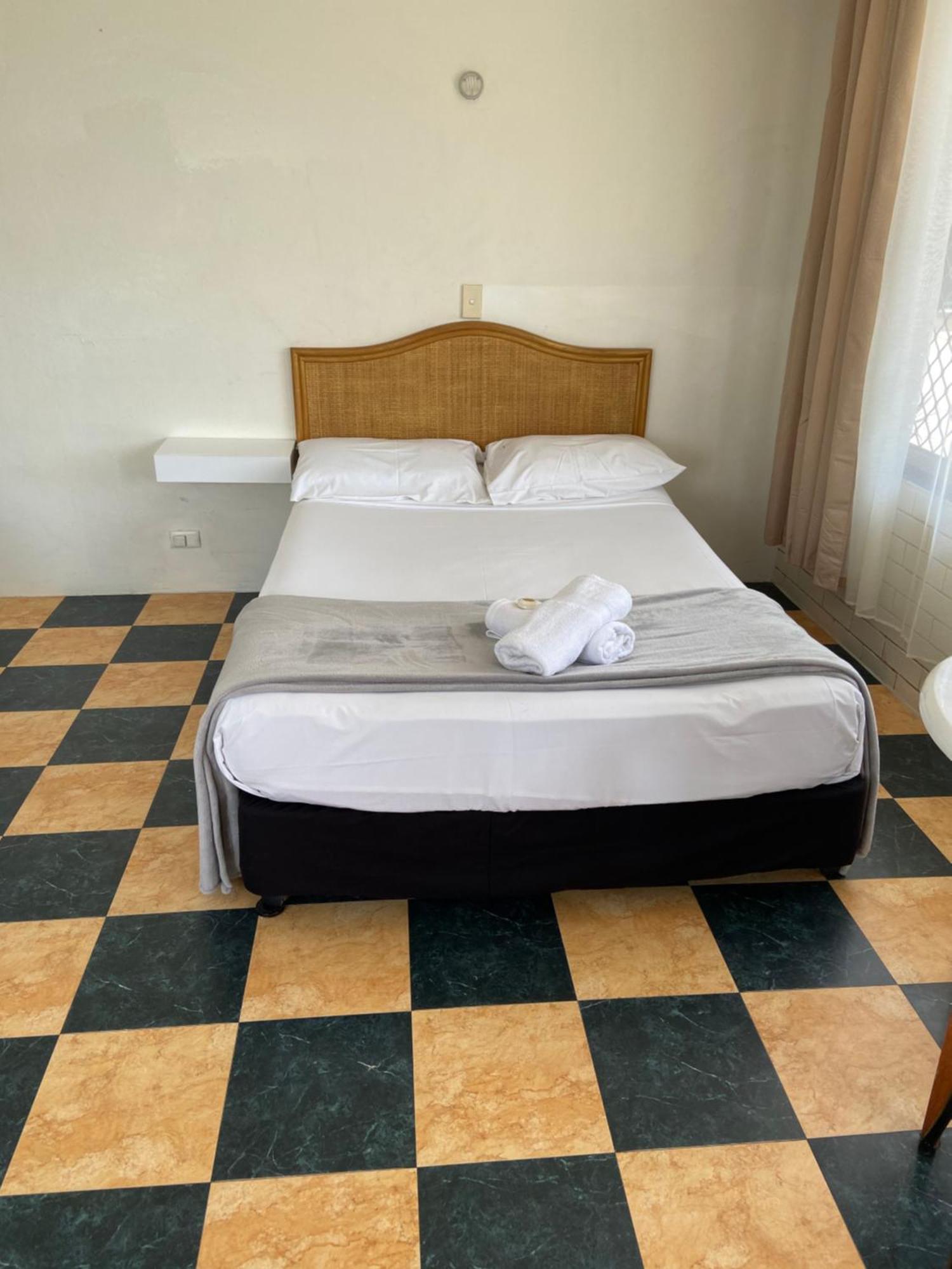 Queenslander Motel 黄金海岸 外观 照片