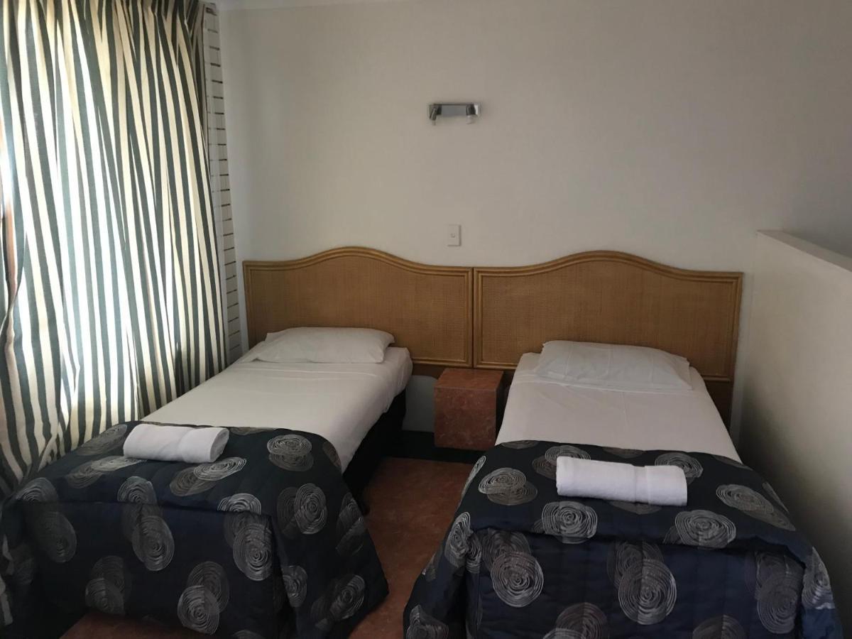 Queenslander Motel 黄金海岸 外观 照片